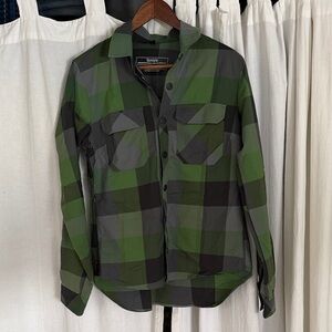 Sombrio women’s Plaid Shirt